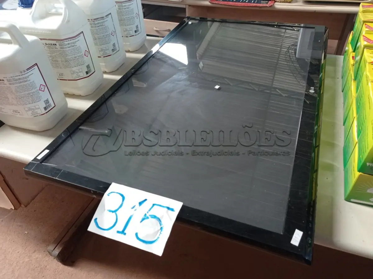 LOTE 315 - 01 TV LG 42” POL PARA RETIRADA DE PEÇAS. (NO ESTADO) ATENÇÃO! FAZER A VISITAÇÃO ANTES DE ARREMATAR, NÃO SABEMOS SE FUNCIONA. LEILÃO NÃO TEM GARANTIA E NEM DEVOLUÇÃO, SUJEITO A POSSÍVEIS AVARIAS VISÍVEIS/OCULTAS E/OU AUSÊNCIA DE COMPONENTES.