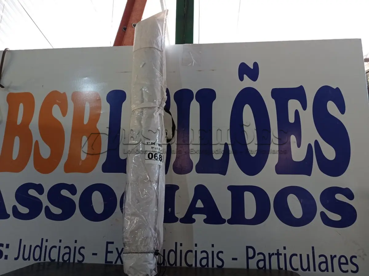 LOTE 068 - 01 TENDA GAZEBO 3X3. (NO ESTADO) ATENÇÃO! FAZER A VISITAÇÃO ANTES DE ARREMATAR, NÃO SABEMOS SE FUNCIONA. LEILÃO NÃO TEM GARANTIA E NEM DEVOLUÇÃO, SUJEITO A POSSÍVEIS AVARIAS VISÍVEIS/OCULTAS E/OU AUSÊNCIA DE COMPONENTES.