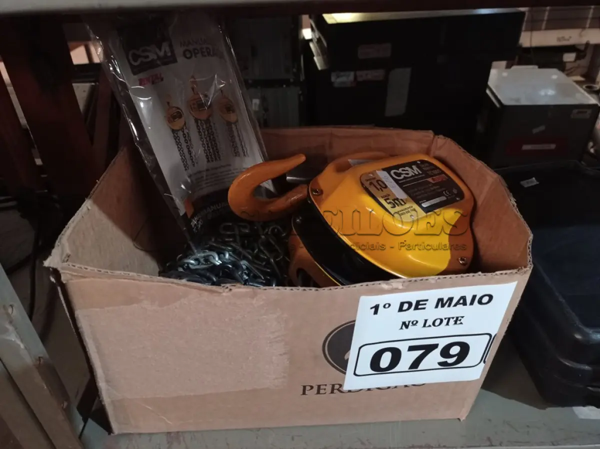LOTE 079 - 01 TALHA MANUAL DE CORRENTE 1T 5M DE ELEVAÇÃO CSM.  (NOVA) (NO ESTADO)