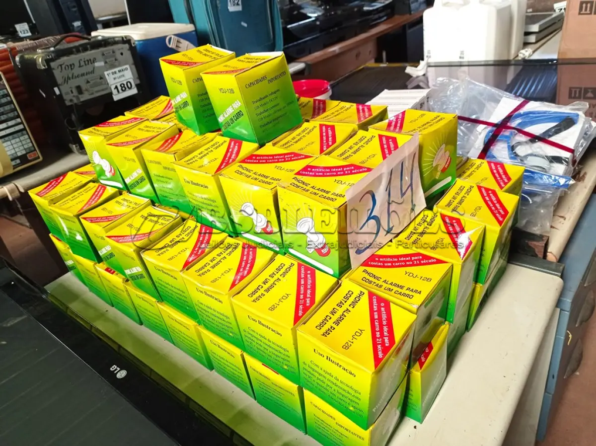 LOTE 314 - 01 LOTE COM VÁRIAS SIRENES DE ALARME DE RÉ PARA CAMINHÃO. (NO ESTADO) ATENÇÃO! FAZER A VISITAÇÃO ANTES DE ARREMATAR, NÃO SABEMOS SE FUNCIONA. LEILÃO NÃO TEM GARANTIA E NEM DEVOLUÇÃO, SUJEITO A POSSÍVEIS AVARIAS VISÍVEIS/OCULTAS E/OU AUSÊNCIA DE COMPONENTES.