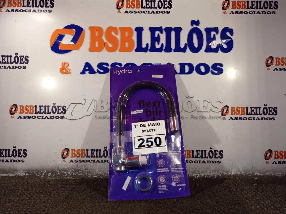 LOTE 250 - 01 TORNEIRA DE COZINHA PAREDE HYDRAMOTION HYDRA. (NOVA (NO ESTADO)