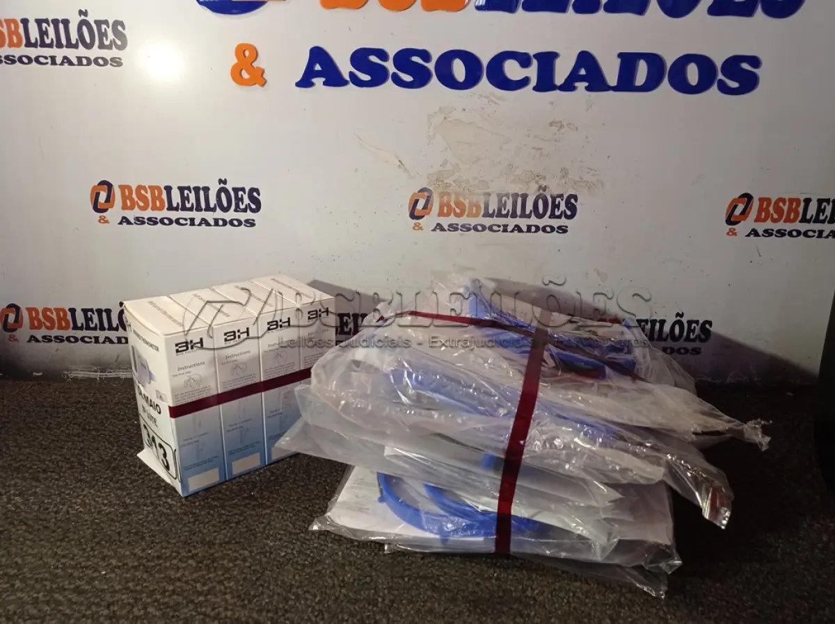 LOTE 313 - 10 MASCARAS DE PROTEÇÃO E 04 TERMÔMETROS DIGITAI. (NO ESTADO) ATENÇÃO! FAZER A VISITAÇÃO ANTES DE ARREMATAR, NÃO SABEMOS SE FUNCIONA. LEILÃO NÃO TEM GARANTIA E NEM DEVOLUÇÃO, SUJEITO A POSSÍVEIS AVARIAS VISÍVEIS/OCULTAS E/OU AUSÊNCIA DE COMPONENTES.