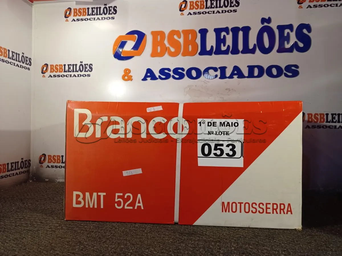 LOTE 053 - 01 MOTOSERRA BMT52A SABRE 18” BRANCO. (NOVA) (NO ESTADO)
