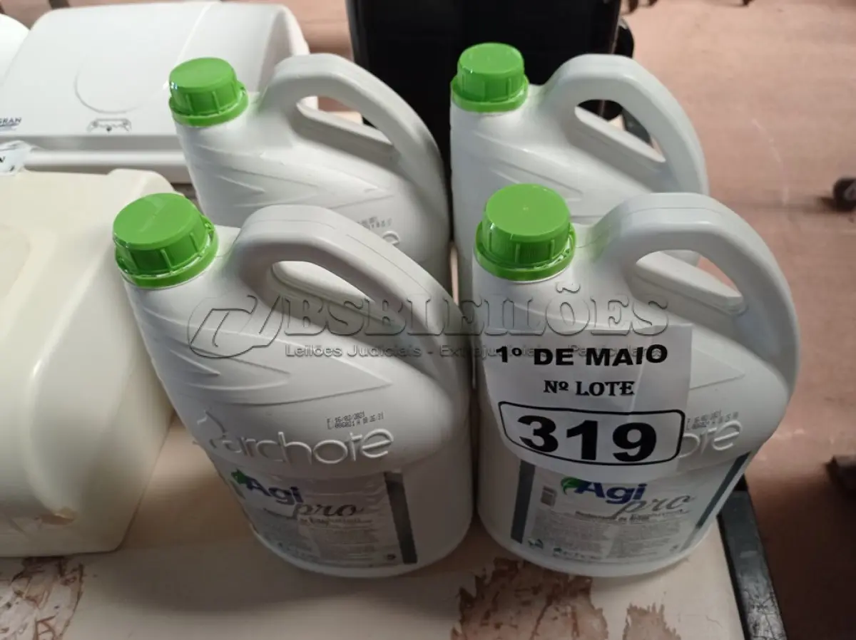 LOTE 319 - 20 LITROS DE AGI PRO RESTAURADOR DE BRILHO. (NO ESTADO) ATENÇÃO! FAZER A VISITAÇÃO ANTES DE ARREMATAR, NÃO SABEMOS SE FUNCIONA. LEILÃO NÃO TEM GARANTIA E NEM DEVOLUÇÃO, SUJEITO A POSSÍVEIS AVARIAS VISÍVEIS/OCULTAS E/OU AUSÊNCIA DE COMPONENTES.