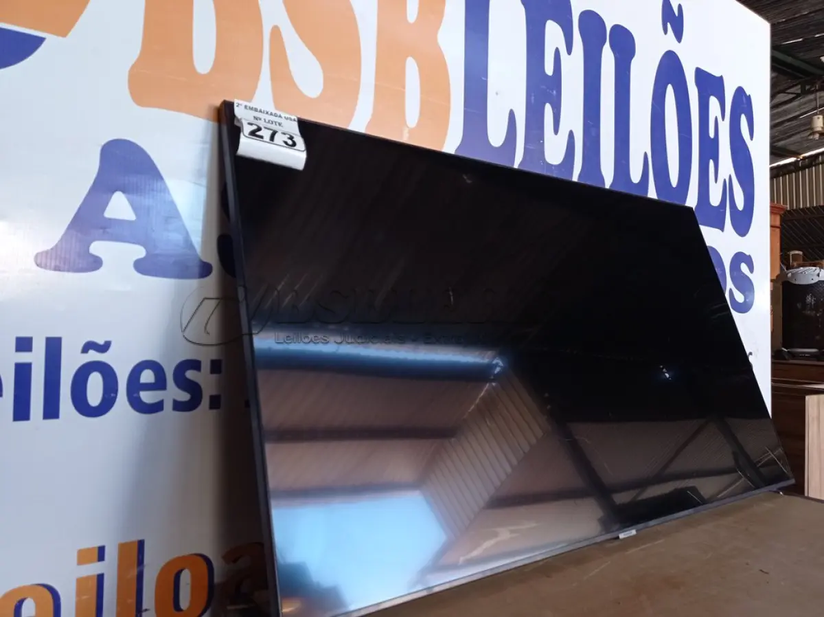 LOTE 273 - 01 SMART TV 55’’ MARCA SAMSUNG SEM  CONTROLE. (SAMSUNG TELEVISION) (NO ESTADO) BJ7204L