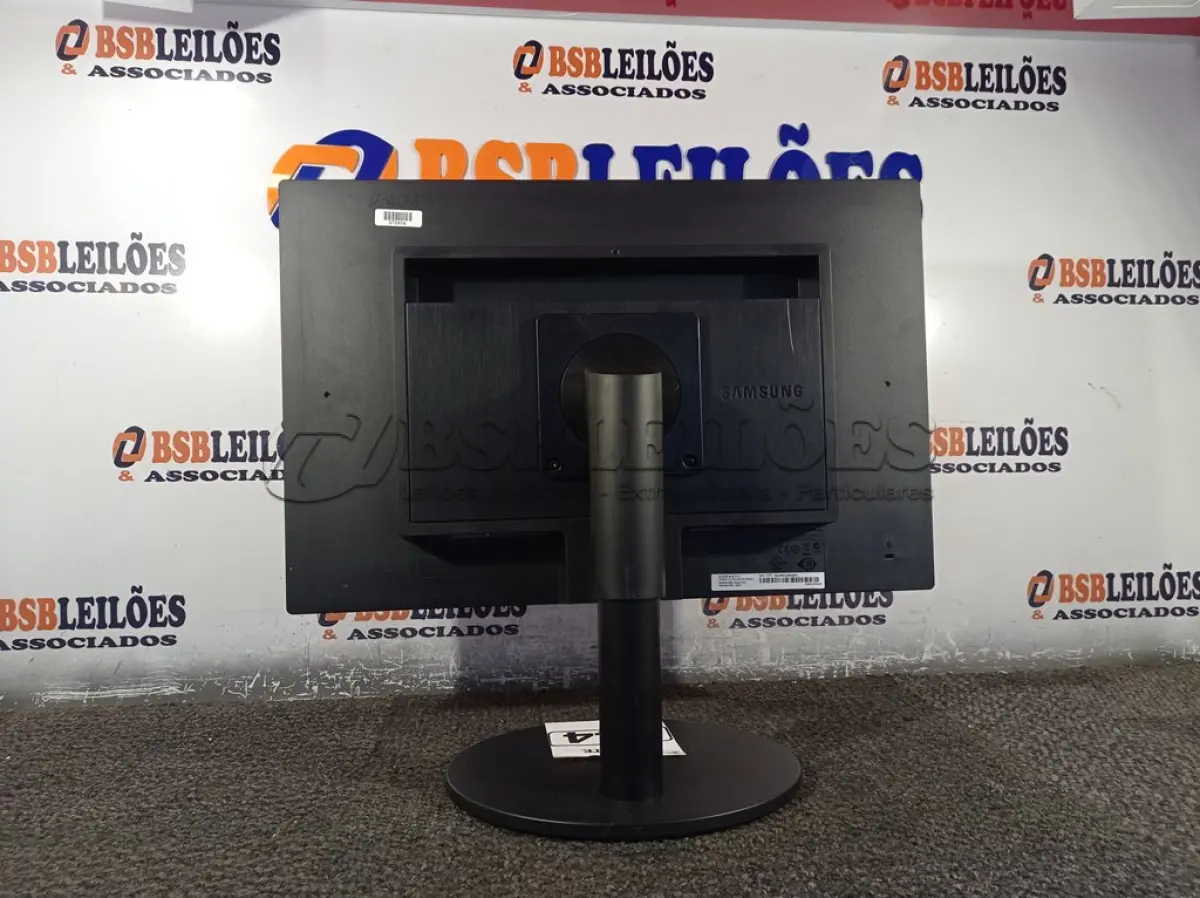 LOTE 044 - 01 MONITOR 22’’ MARCA SAMSUNG. (DISPLAY) (NO ESTADO) AV9476S