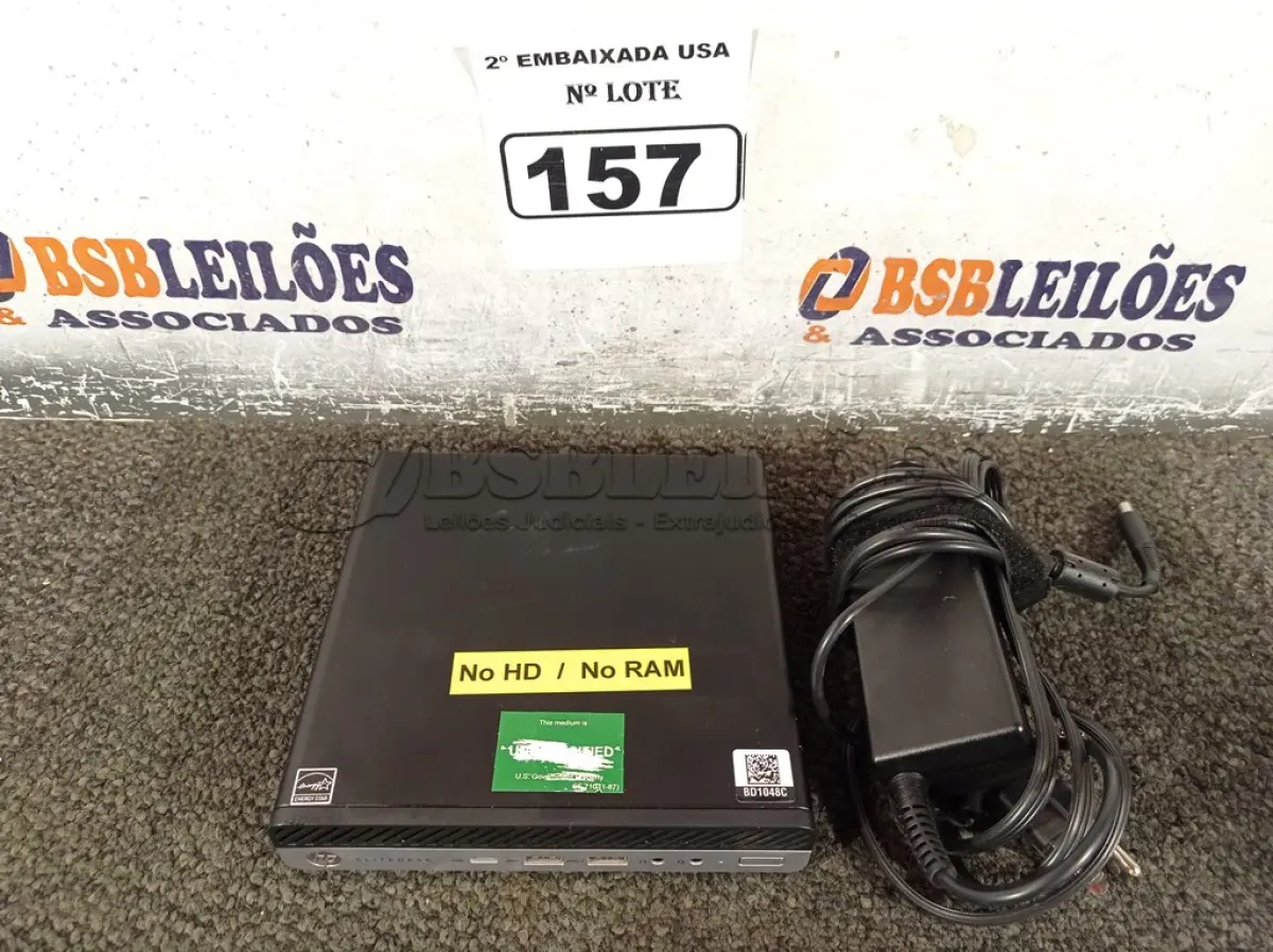 LOTE 157 - 01 CPU SEM MEMÓRIA E SEM HD COM CARREGADOR MARCA HP. (NO ESTADO) BD1048C
