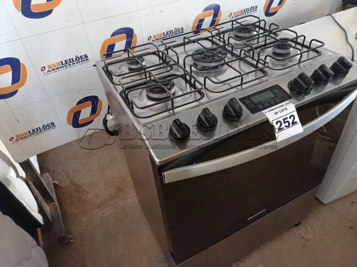 LOTE 252 - 01 FOGÃO 05 BOCAS MARCA BRASTEMP 220V.(RANGE) (NO ESTADO)BH1529M