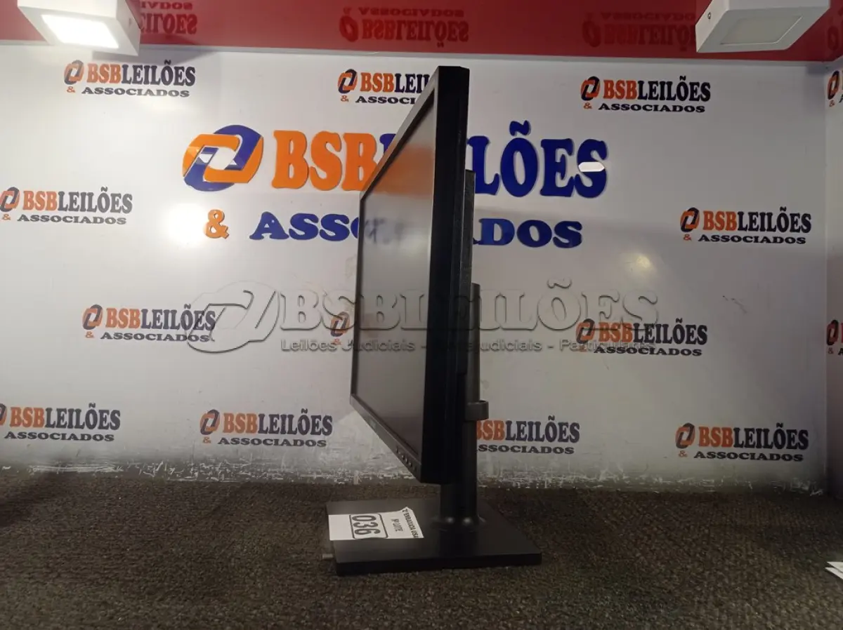 LOTE 036 - 01 MONITOR 22’’ MARCA SAMSUNG. (DISPLAY) (NO ESTADO) AV9466E
