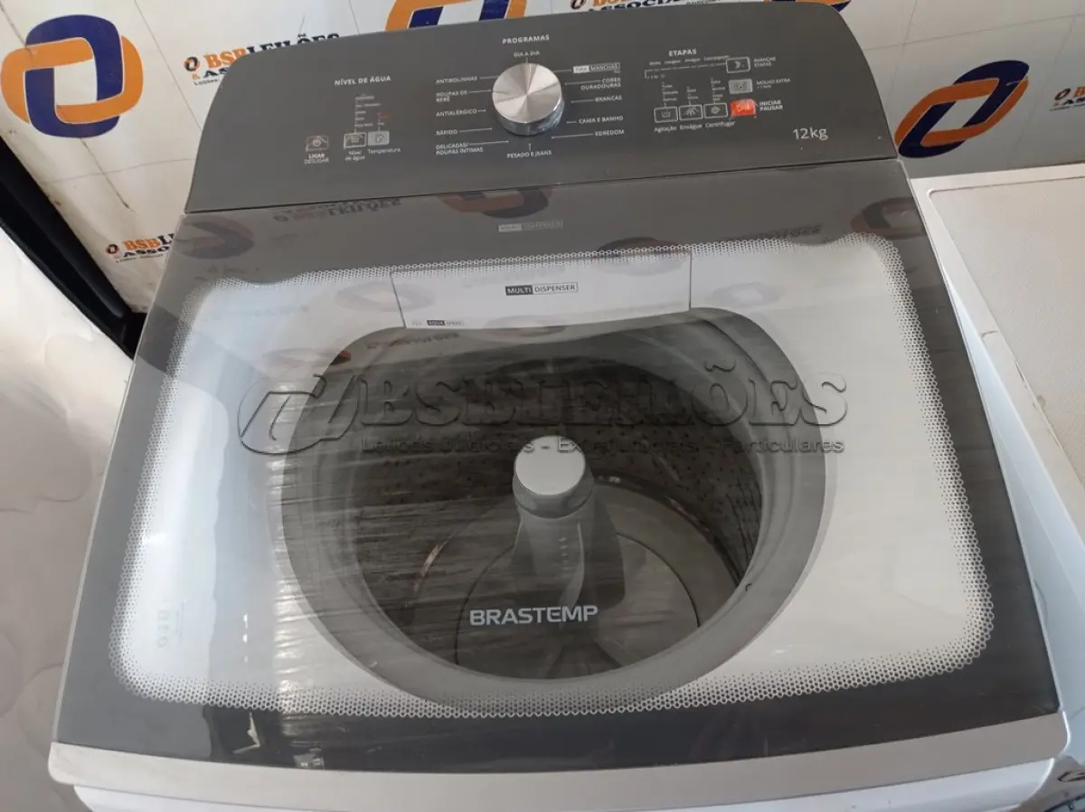 LOTE 256 - 01 MÁQUINA DE LAVAR ROUPAS DE 12 KG MARCA BRASTEMP 220V. (WASHER MACHINE) (NO ESTADO)BH1557X