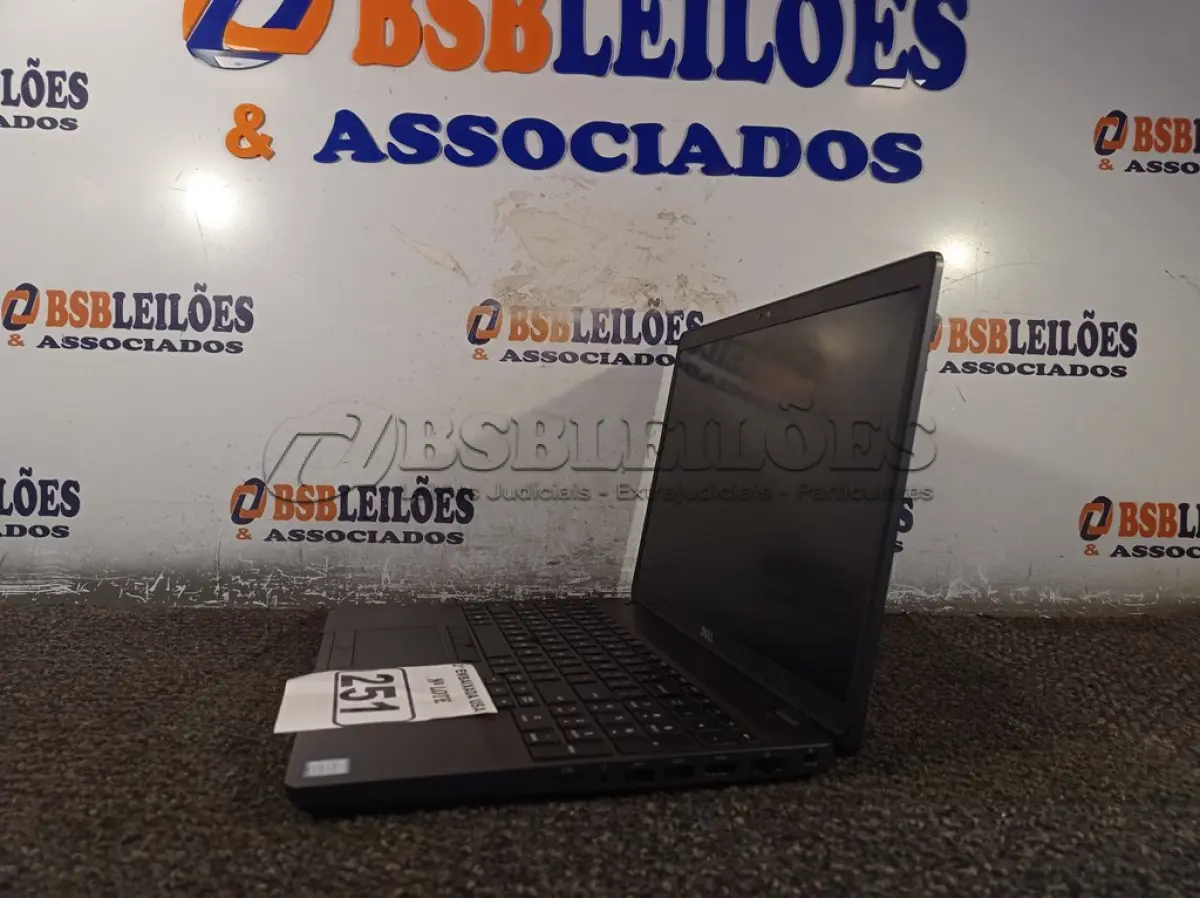 LOTE 251 - 01 NOTEBOOK DELL CORE I5 I5 8TH GEN, SEM HD, SEM MEMÓRIA E SEM FONTE. (NO ESTADO) BH1529B