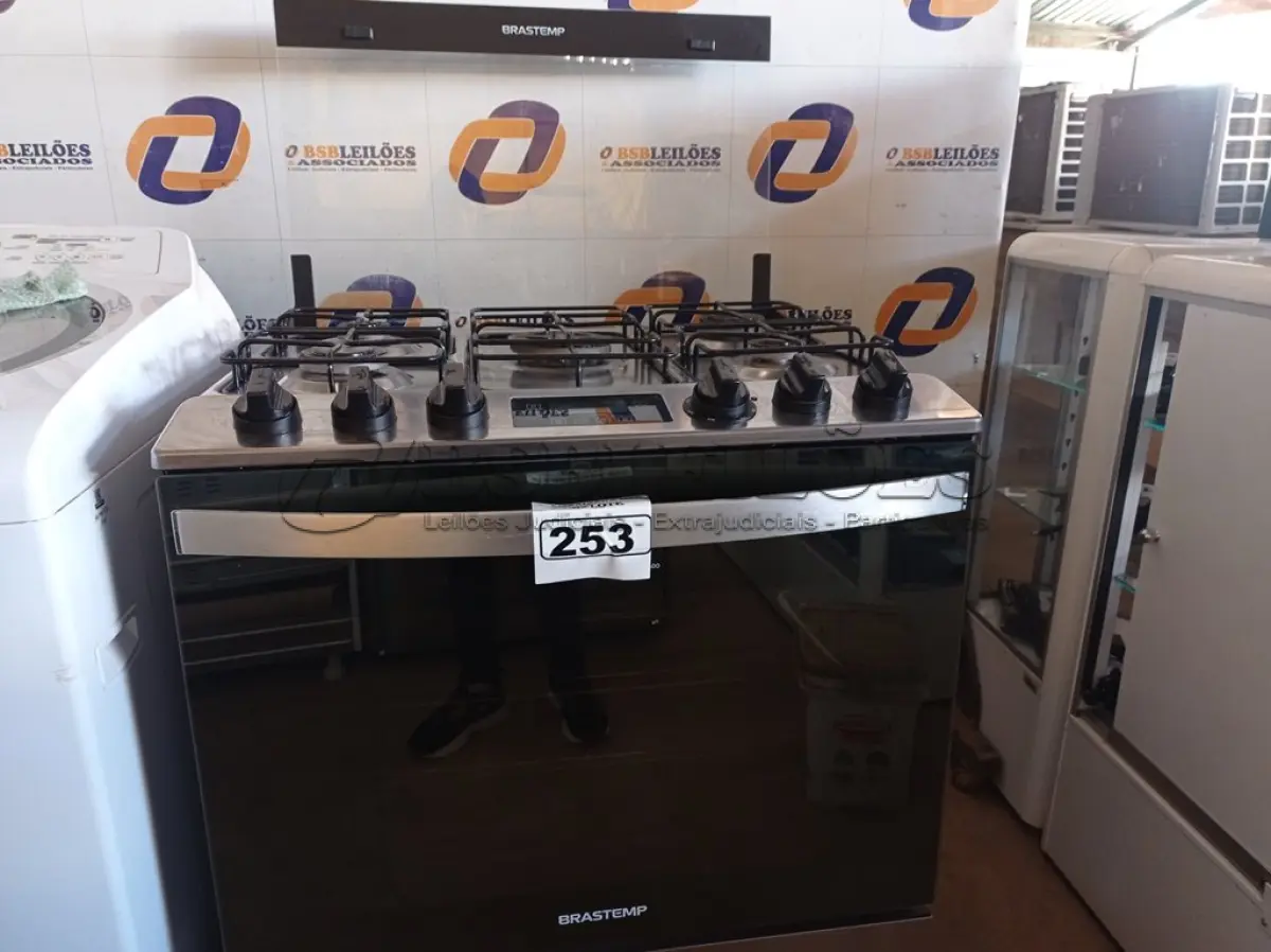 LOTE 253 - 01 FOGÃO 05 BOCAS MARCA BRASTEMP 220V.(RANGE) (NO ESTADO)