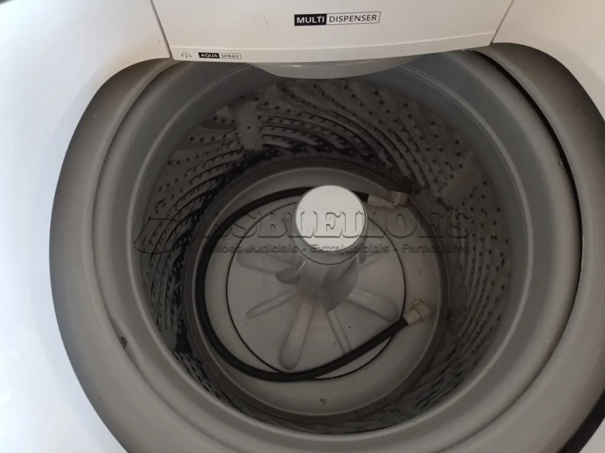 LOTE 255 - 01 MÁQUINA DE LAVAR ROUPAS DE 12 KG MARCA BRASTEMP 220V. (WASHER MACHINE) (NO ESTADO)BH1546M 