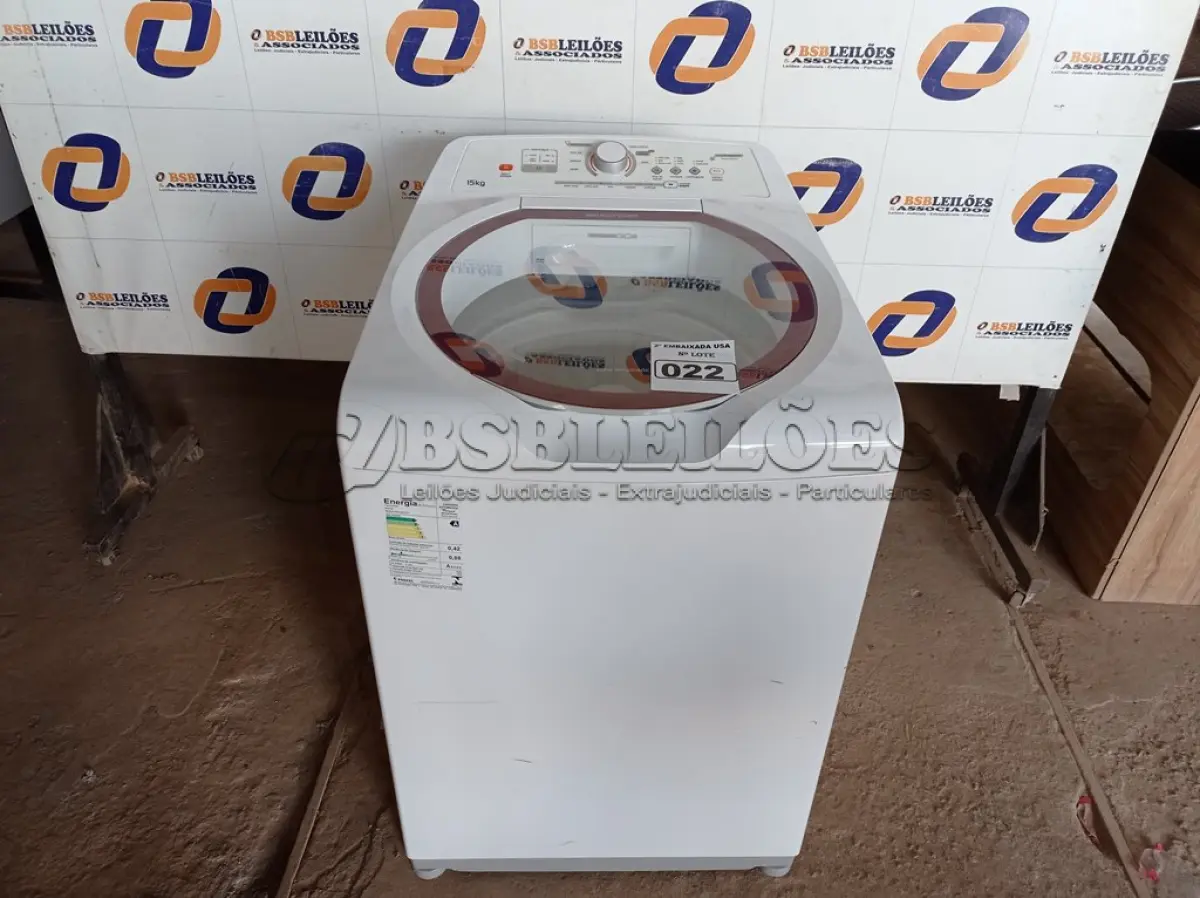 LOTE 022 - 01 MÁQUINA DE LAVAR ROUPAS DE 15 KG MARCA BRASTEMP 220V. (WASHER MACHINE) (NO ESTADO) AV9353H