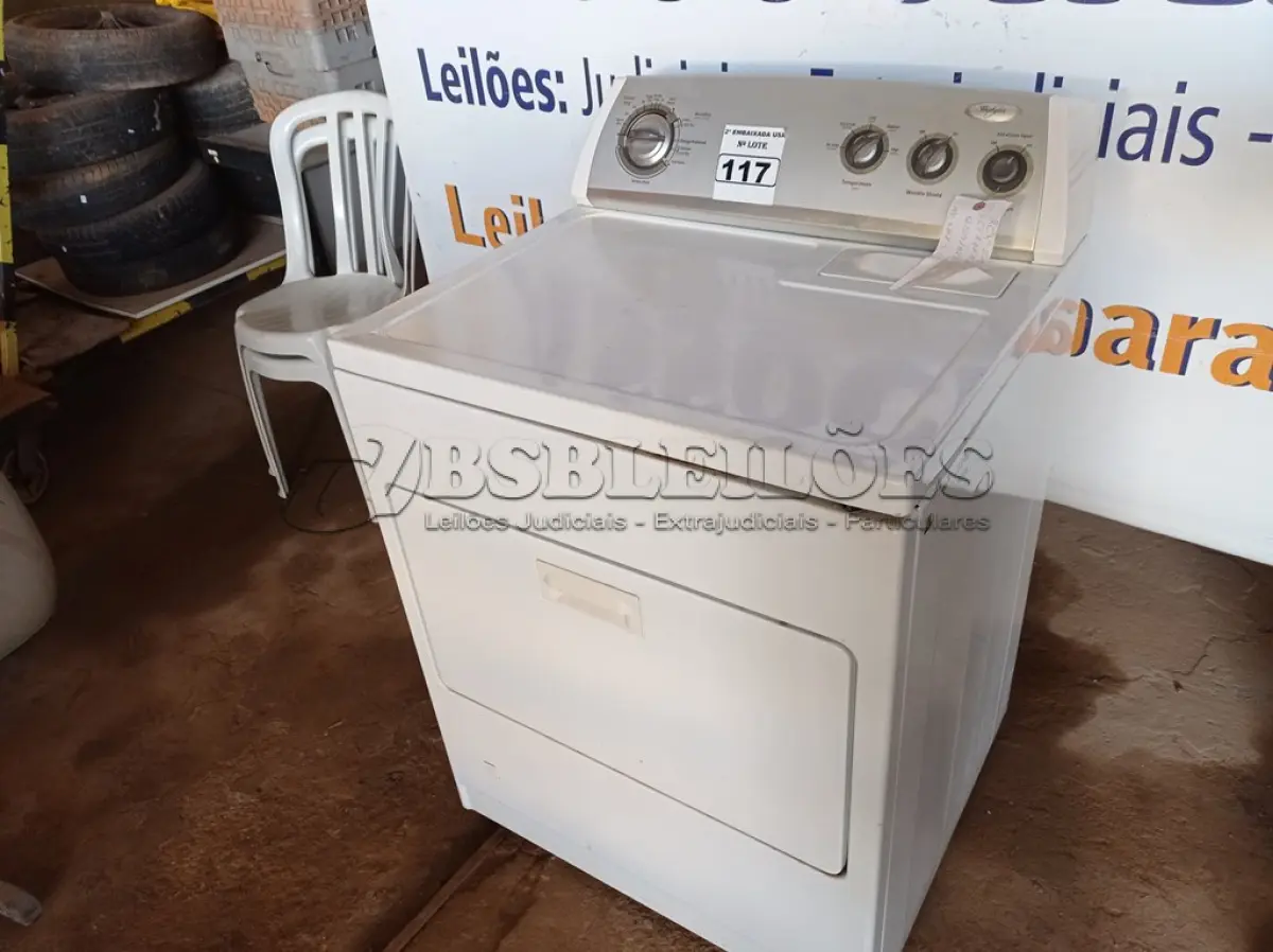 LOTE 117 - 01 SECADORA DE ROUPAS WHIRLPOOL 110V. (CLOSTHES DRYER) (NO ESTADO) AV9808D