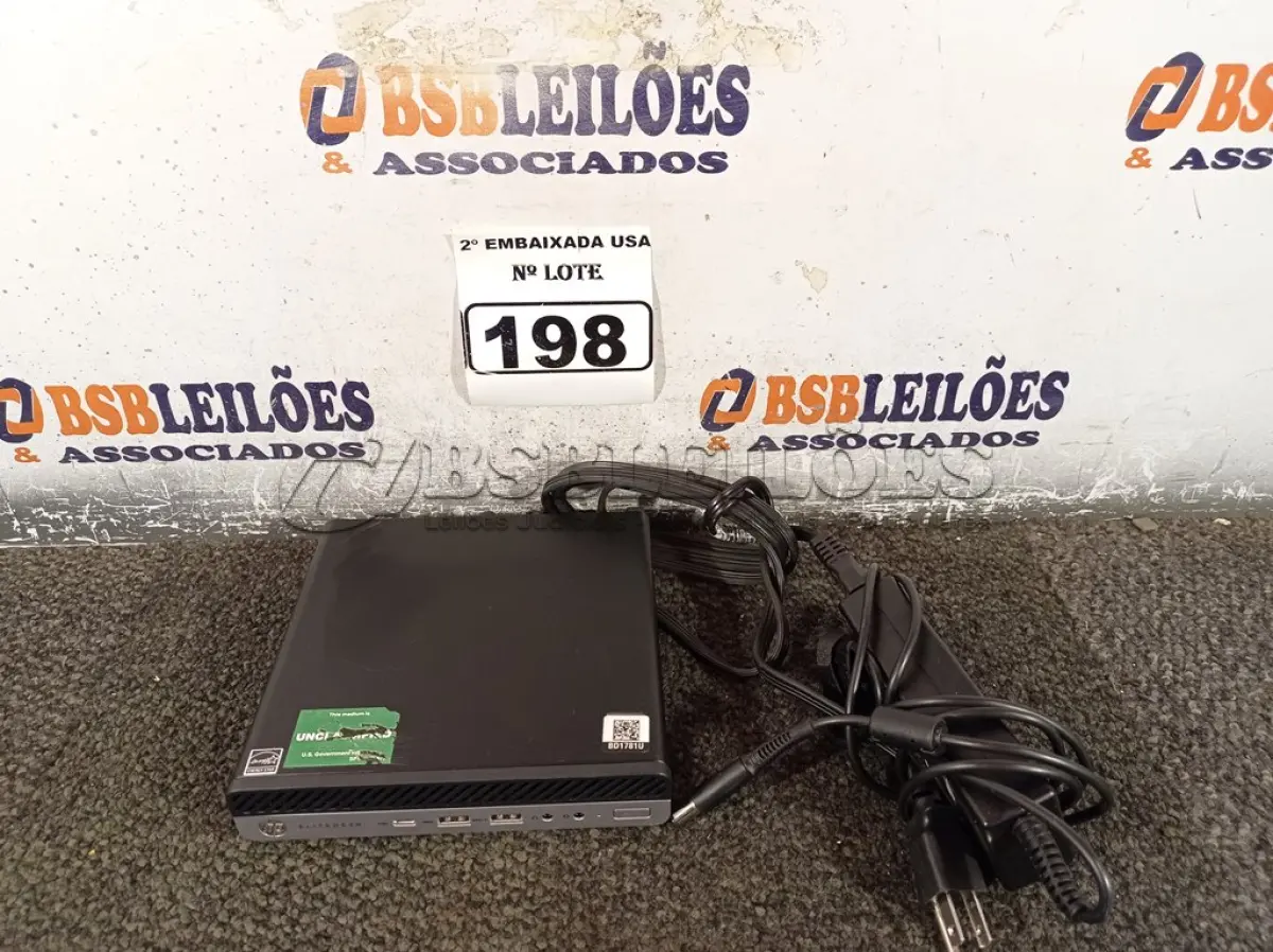 LOTE 198 - 01 CPU SEM MEMÓRIA E SEM HD COM CARREGADOR MARCA HP. (NO ESTADO) BD1781U