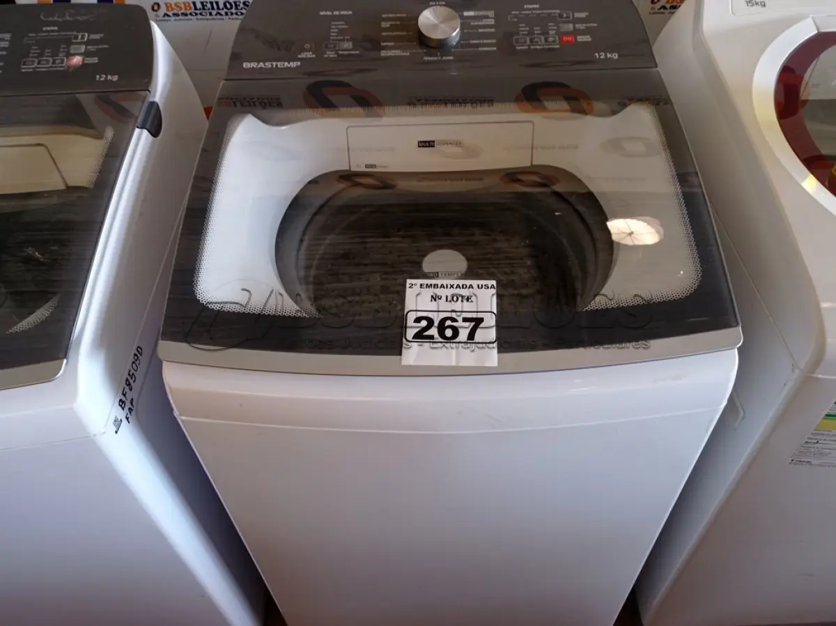 LOTE 267 - 01 MÁQUINA DE LAVAR ROUPAS DE 12 KG MARCA BRASTEMP 220V. (WASHER MACHINE) (NO ESTADO) BH1662N