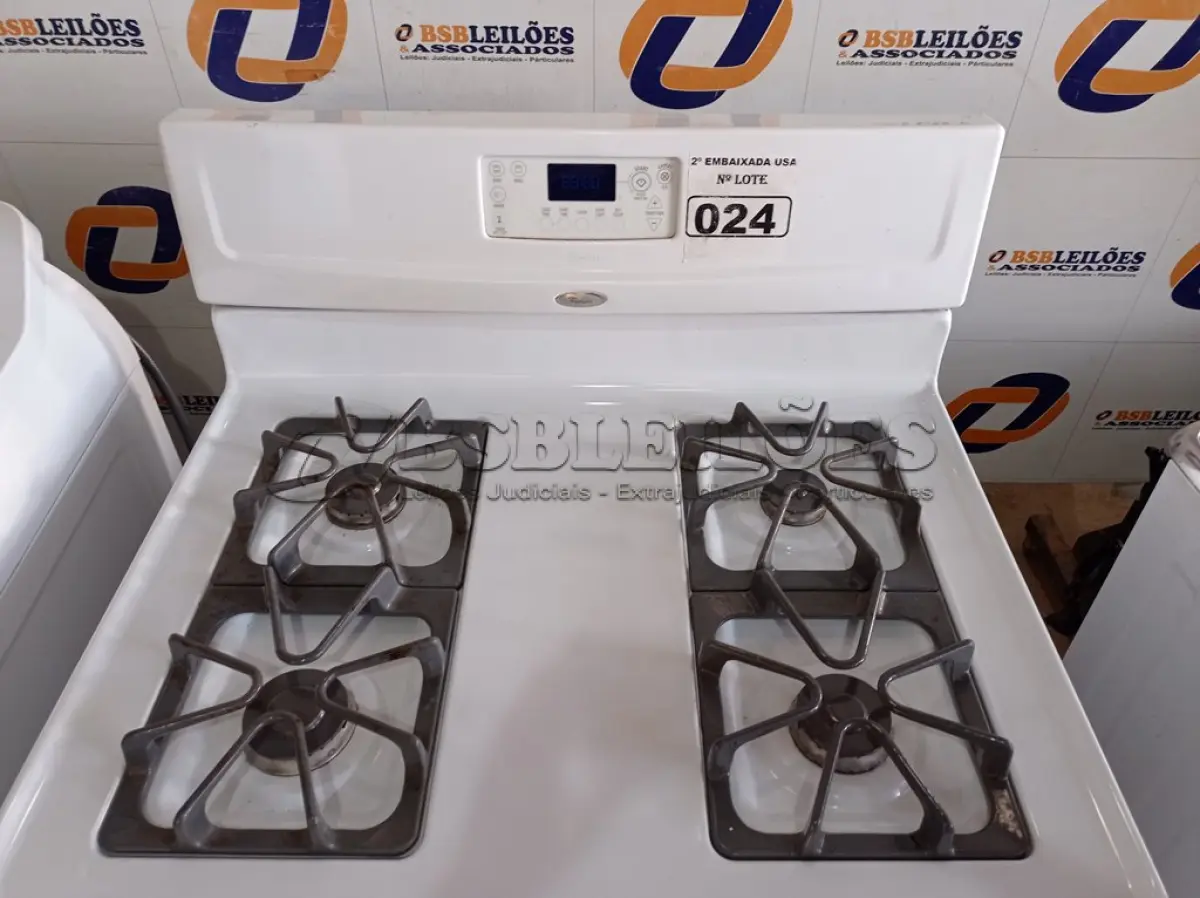 LOTE 024 - 01 FOGÃO 04 BOCAS MARCA WHIRLPOOL 110V. (RANGE) (NO ESTADO) AV9416A