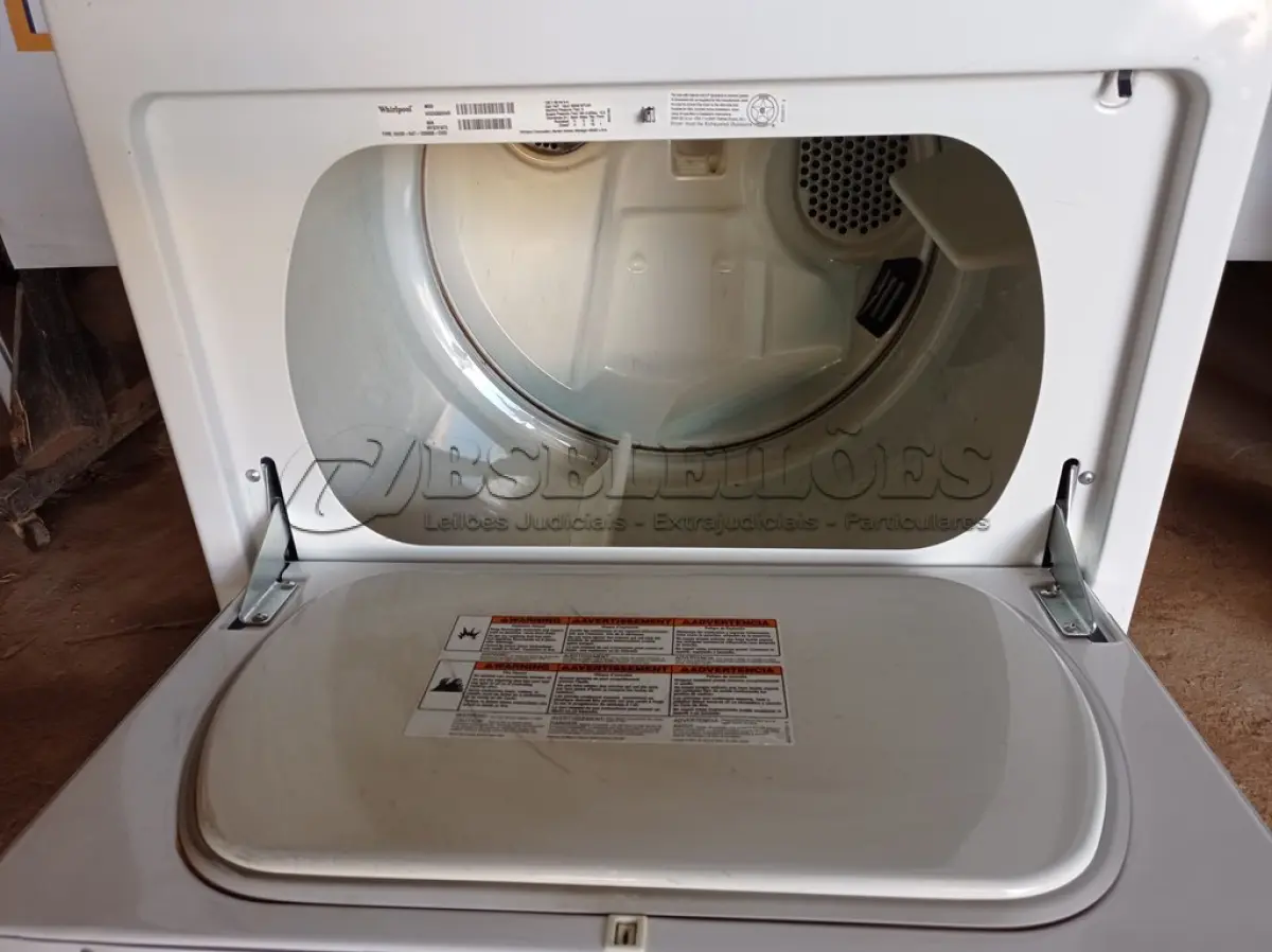 LOTE 117 - 01 SECADORA DE ROUPAS WHIRLPOOL 110V. (CLOSTHES DRYER) (NO ESTADO) AV9808D