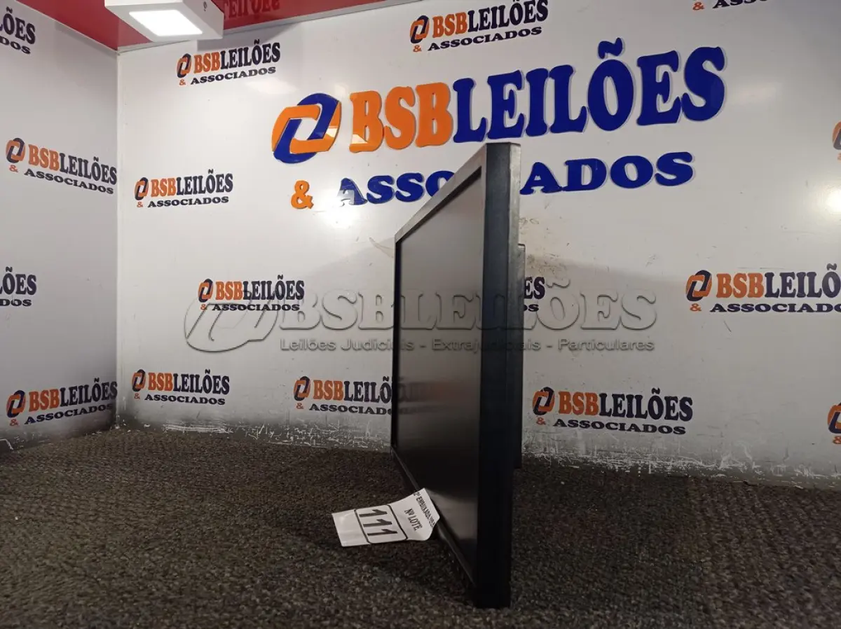 LOTE 111 - 01 MONITOR 22’’ MARCA SAMSUNG. (DISPLAY) (NO ESTADO) AV9763A
