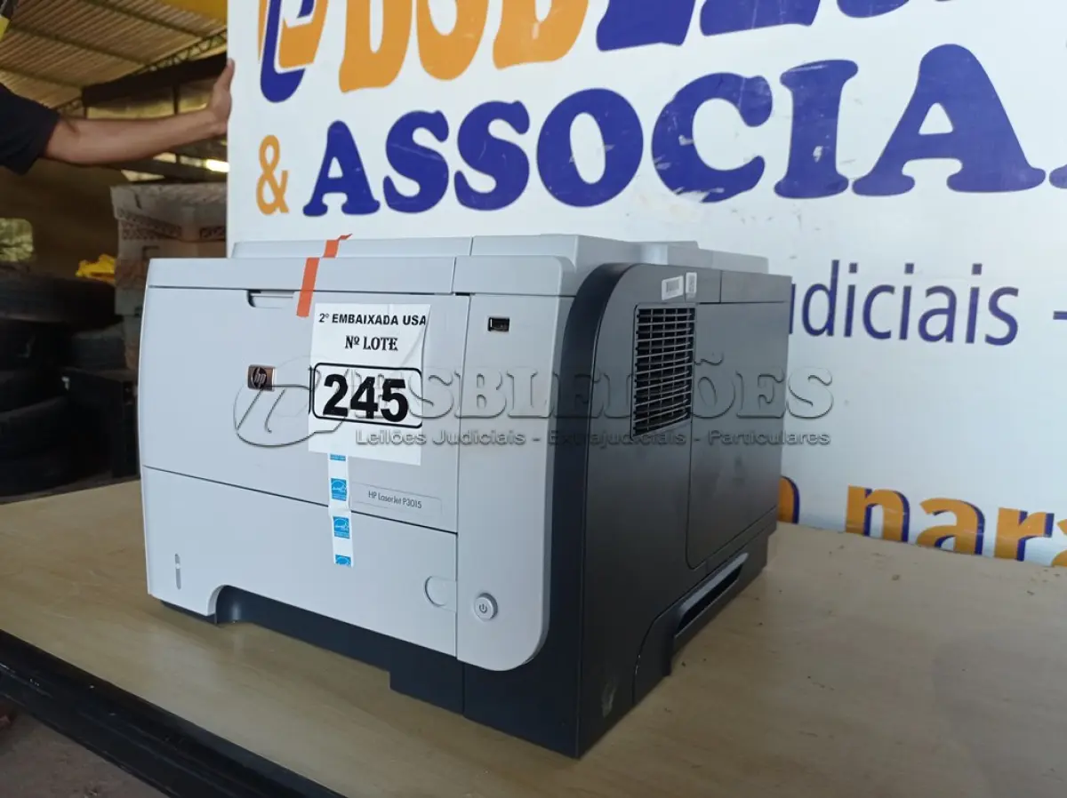 LOTE 245 - 01 IMPRESSORA LASERJET P3015. (PRINTER) (NO ESTADO)BH1411P