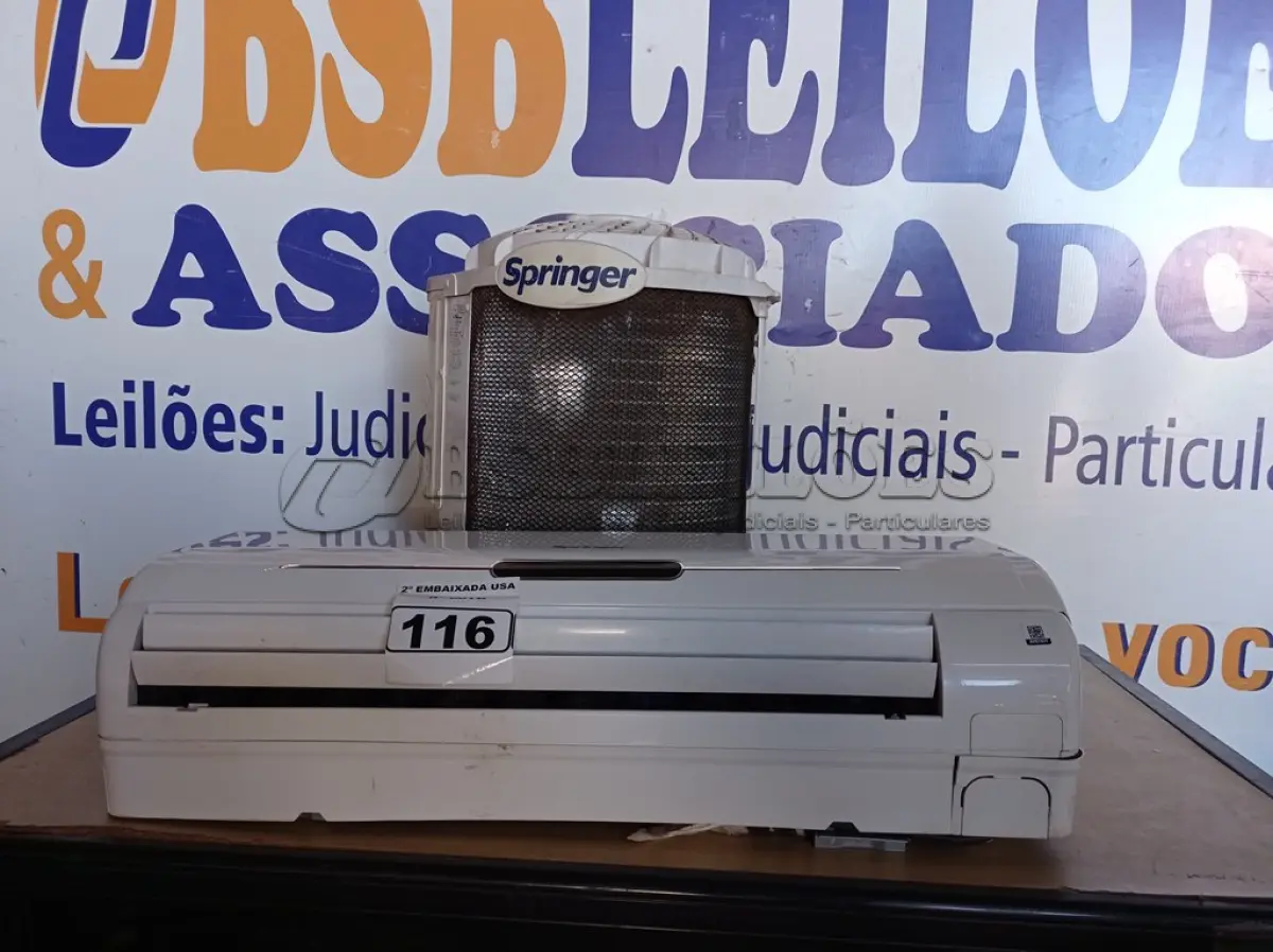 LOTE 116 - 01 AR-CONDICIONADO 12000BTUS SEM CONTROLE MARCA SPRINGER. (NO ESTADO) AV9793Y
