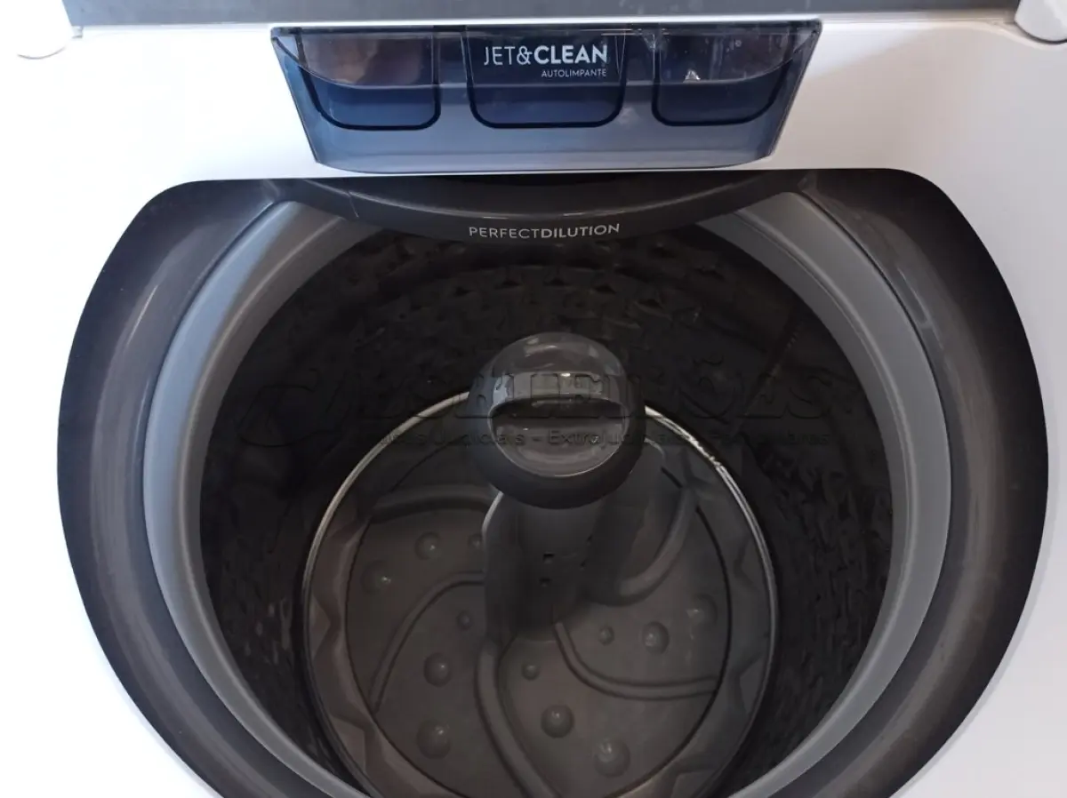 LOTE 269 - 01 MÁQUINA DE LAVAR ROUPAS DE 17 KG MARCA ELETROLUX 220V. (WASHER MACHINE) (NO ESTADO) BH1671S