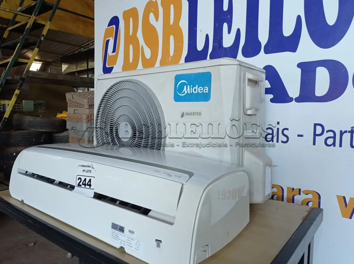 LOTE 244 - 01 AR CONDICIONADO INVERTER  18000BTUS MARCA SPRINGE WIFI. (NO ESTADO)BF8693W