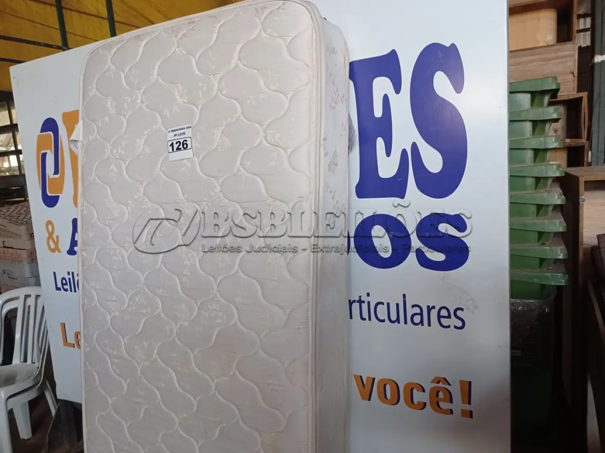 LOTE 126 - 01 COLCHÃO MEDINDO 190X096 MARCA RESTONIC (TWIN MATRESS) (NO ESTADO) AV9930A