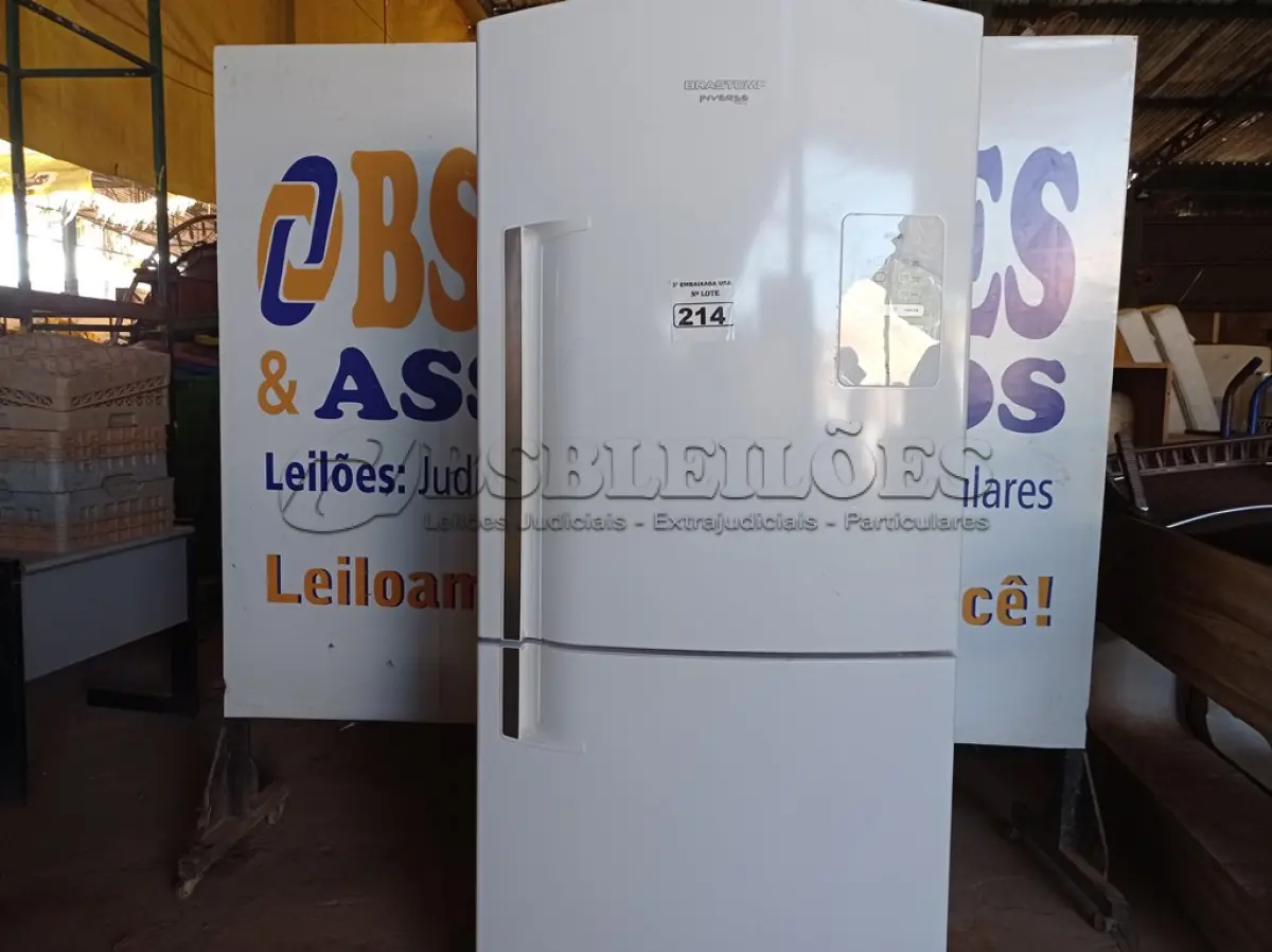 LOTE 214 -  01 REFRIGERADOR MARCA BRASTEMP INVERSE MAX 110V. (NO ESTADO) BF8564M