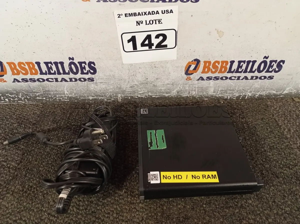 LOTE 142 - 01 CPU SEM MEMÓRIA E SEM HD COM CARREGADOR MARCA HP. (NO ESTADO) BD0957N