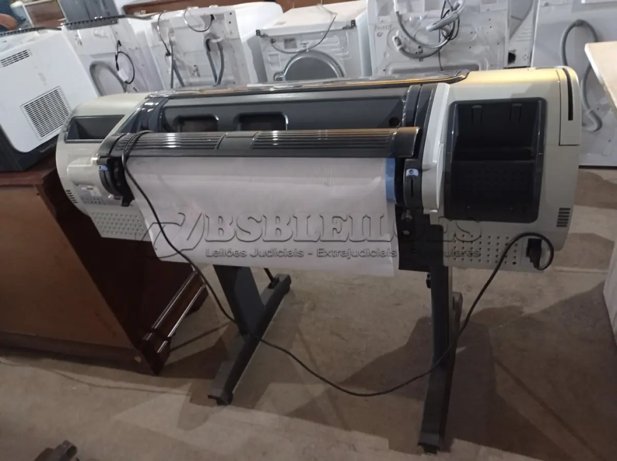 LOTE 097 - 01 IMPRESSORA PLOTTER MARCA HP DESIGNEJET T790. (PRINTER PLOTTER) (NO ESTADO) AV9715L