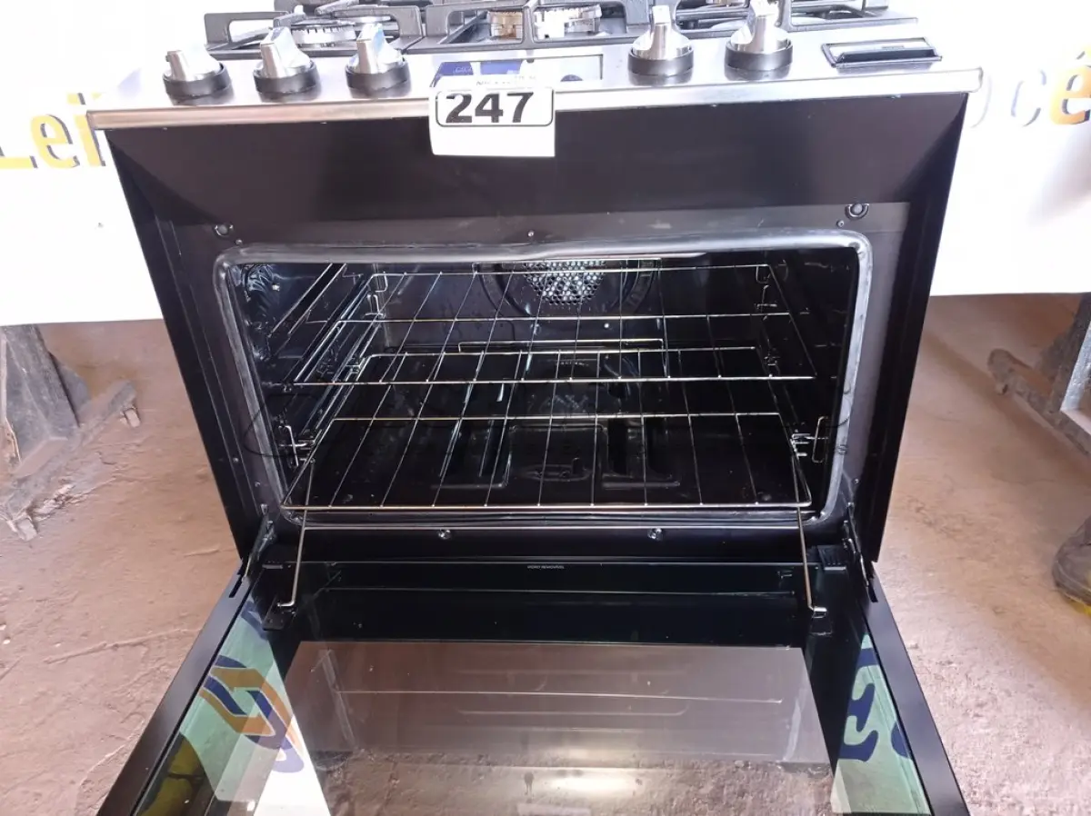 LOTE 247 - 01 FOGÃO 05 BOCAS MARCA BRASTEMP 220V. (RANGE (NO ESTADO) BH1476A