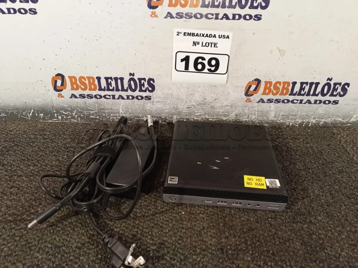 LOTE 169 - 01 CPU SEM MEMÓRIA E SEM HD COM CARREGADOR MARCA HP. (NO ESTADO) BD1072E
