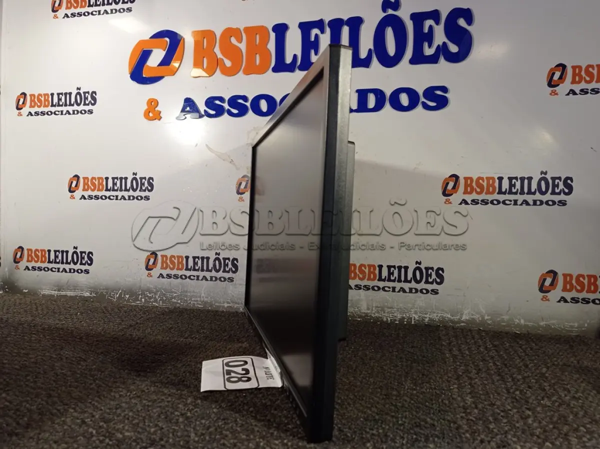 LOTE 028 - 01 MONITOR 22’’ MARCA SAMSUNG. (DISPLAY) (NO ESTADO) AV9456T