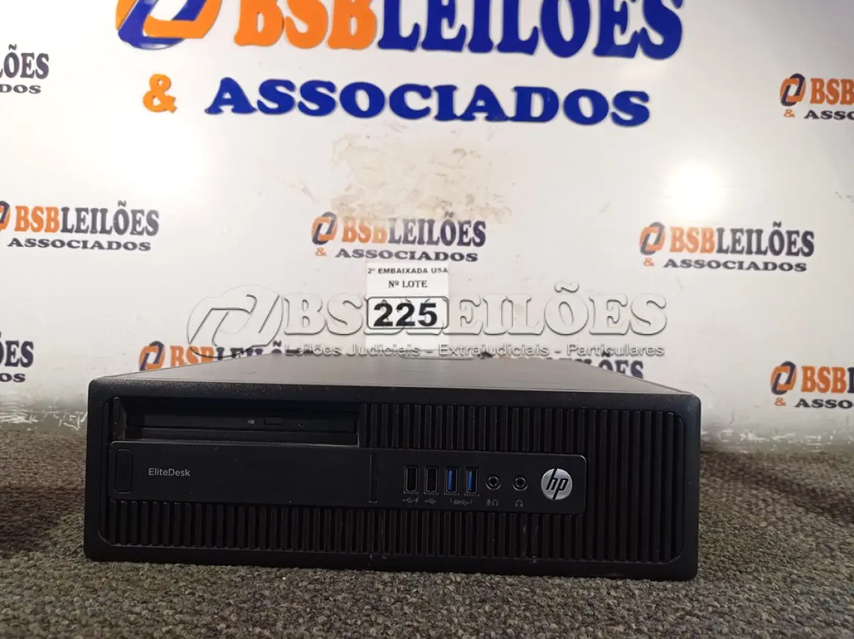 LOTE 225 - 01 CPU SEM MEMÓRIA E SEM HD MARCA HP. (NO ESTADO) BF8649S