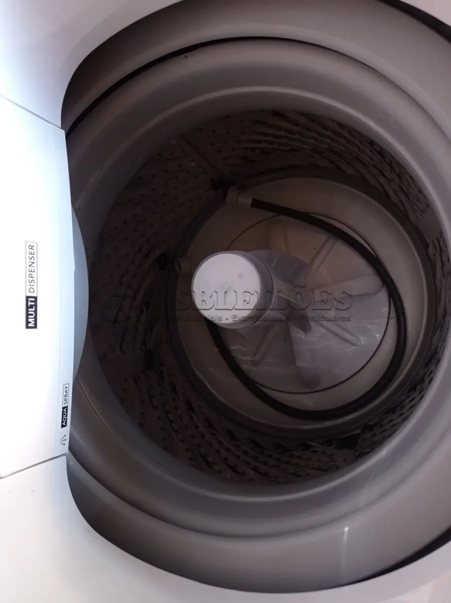 LOTE 212 - 01 MÁQUINA DE LAVAR ROUPAS 15KG MARCA BRASTEMP 220V. (WASHER MACHINE) (NO ESTADO) BF8509D