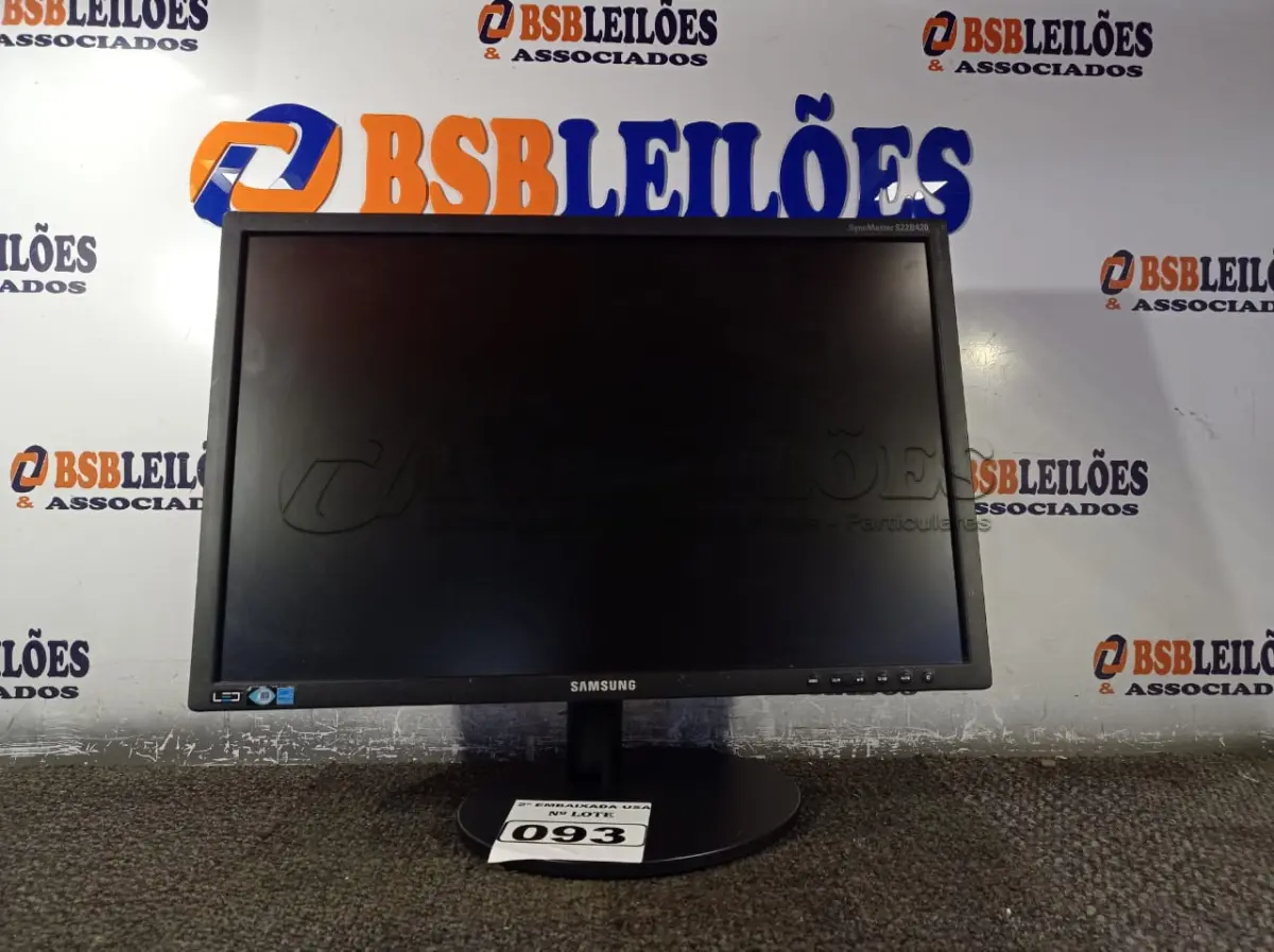 LOTE 093 - 01 MONITOR 22’’ MARCA SAMSUNG. (DISPLAY) (NO ESTADO) AV9699N