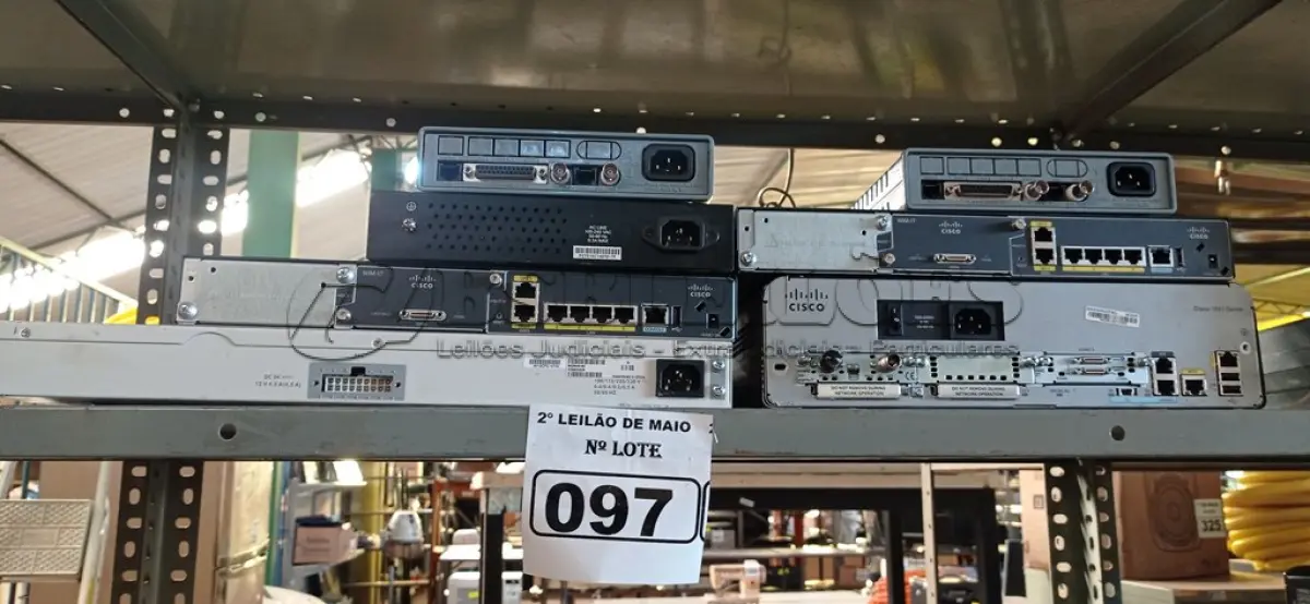 LOTE 097 - 02 MODENS DATACOM, 03 ROTEADORES CISCO E 02 SWITCHES MARCAS E MODELOS DIVERSOS. (NO ESTADO) ATENÇÃO! FAZER A VISITAÇÃO ANTES DE ARREMATAR, NÃO SABEMOS SE FUNCIONA. LEILÃO NÃO TEM GARANTIA E NEM DEVOLUÇÃO, SUJEITO A POSSÍVEIS AVARIAS VISÍVEIS/OCULTAS E/OU AUSÊNCIA DE COMPONENTES.