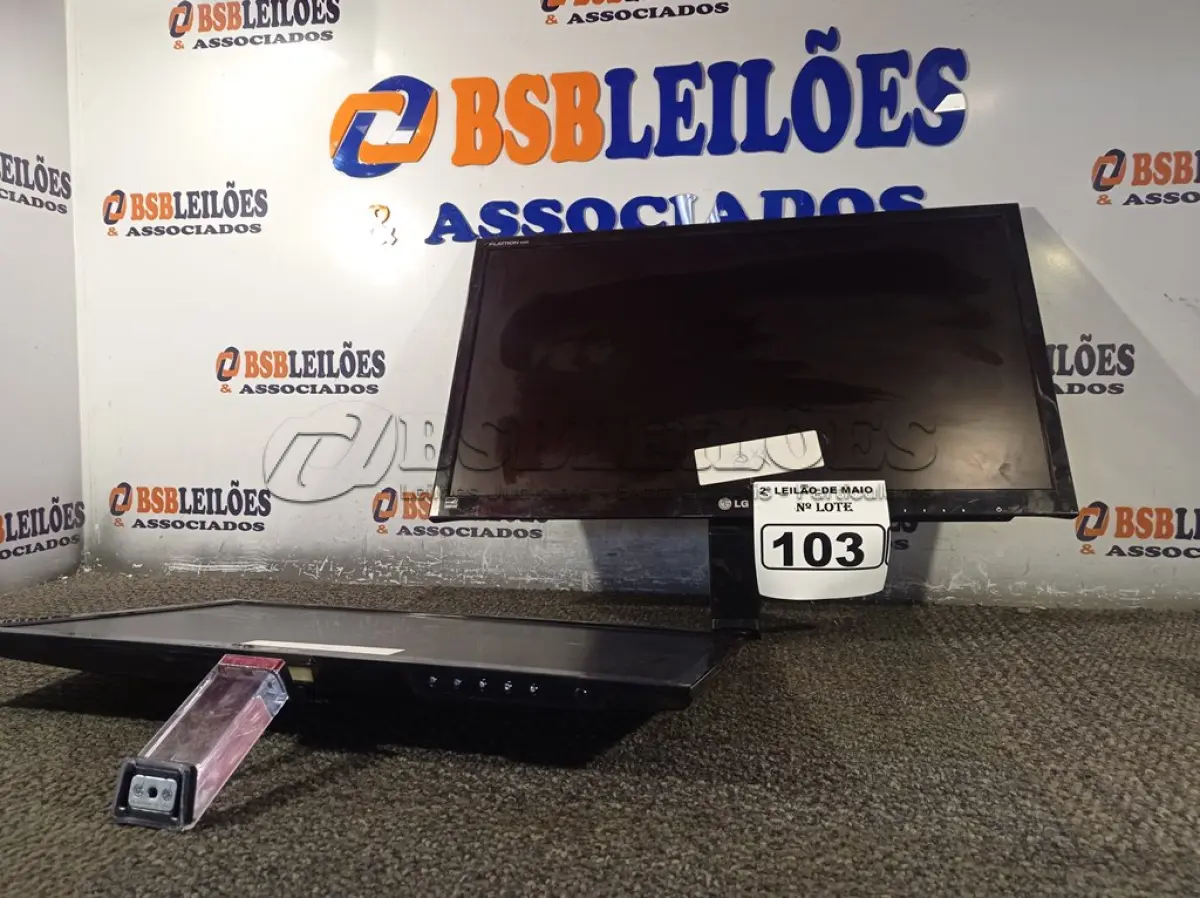 LOTE 103 - 02 MONITORES MARCAS LG MODELOS FLATROM E2360V-PN/E2260V-PN. (NO ESTADO) ATENÇÃO! FAZER A VISITAÇÃO ANTES DE ARREMATAR, NÃO SABEMOS SE FUNCIONA. LEILÃO NÃO TEM GARANTIA E NEM DEVOLUÇÃO, SUJEITO A POSSÍVEIS AVARIAS VISÍVEIS/OCULTAS E/OU AUSÊNCIA DE COMPONENTES.