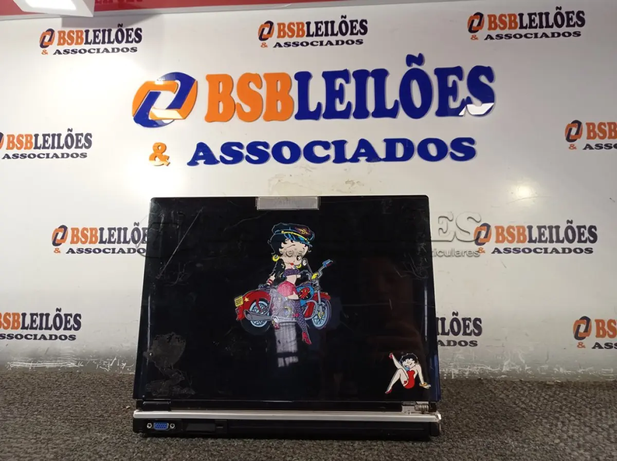 LOTE 170 - 01 NOTEBOOK MARCA POSITIVO MOBILE Z896. (NO ESTADO) ATENÇÃO! FAZER A VISITAÇÃO ANTES DE ARREMATAR, NÃO SABEMOS SE FUNCIONA. LEILÃO NÃO TEM GARANTIA E NEM DEVOLUÇÃO, SUJEITO A POSSÍVEIS AVARIAS VISÍVEIS/OCULTAS E/OU AUSÊNCIA DE COMPONENTES.
