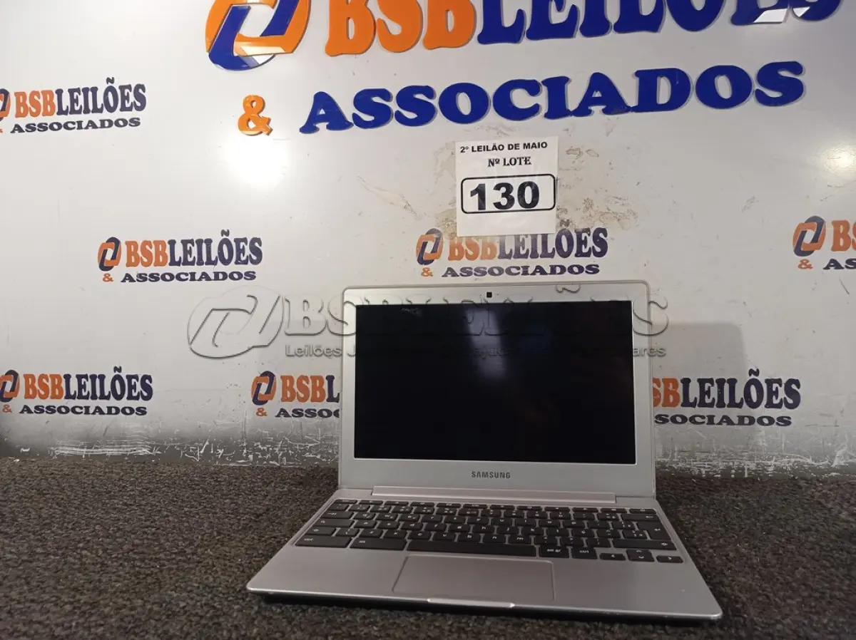 LOTE 130 - 01 CHROMEBOOK SAMSUNG XE500C12. (NO ESTADO) ATENÇÃO! FAZER A VISITAÇÃO ANTES DE ARREMATAR, NÃO SABEMOS SE FUNCIONA. LEILÃO NÃO TEM GARANTIA E NEM DEVOLUÇÃO, SUJEITO A POSSÍVEIS AVARIAS VISÍVEIS/OCULTAS E/OU AUSÊNCIA DE COMPONENTES.