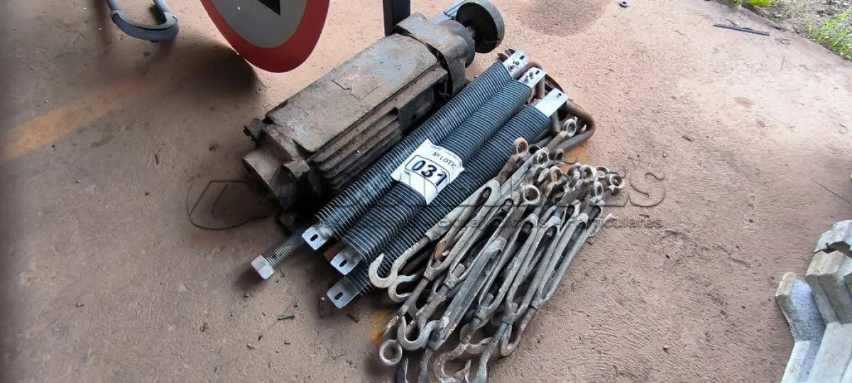 LOTE 031 - 01 MOTOR ELÉTRICO E ESTICADORES DE CABOS (NO ESTADO)