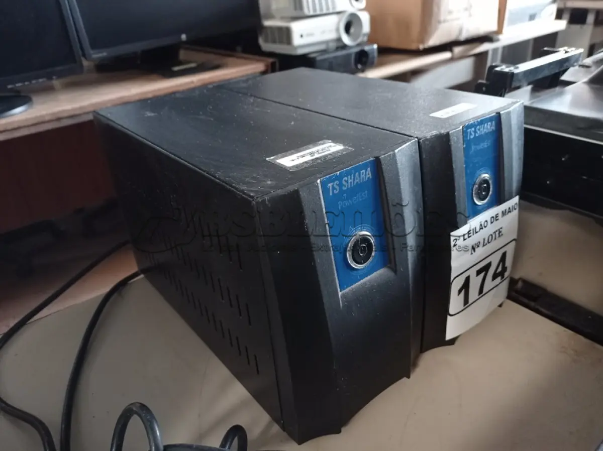 LOTE 174 - 02 ESTABILIZADORES TS SHARA 1500VA. (NO ESTADO) ATENÇÃO! FAZER A VISITAÇÃO ANTES DE ARREMATAR, NÃO SABEMOS SE FUNCIONA. LEILÃO NÃO TEM GARANTIA E NEM DEVOLUÇÃO, SUJEITO A POSSÍVEIS AVARIAS VISÍVEIS/OCULTAS E/OU AUSÊNCIA DE COMPONENTES.