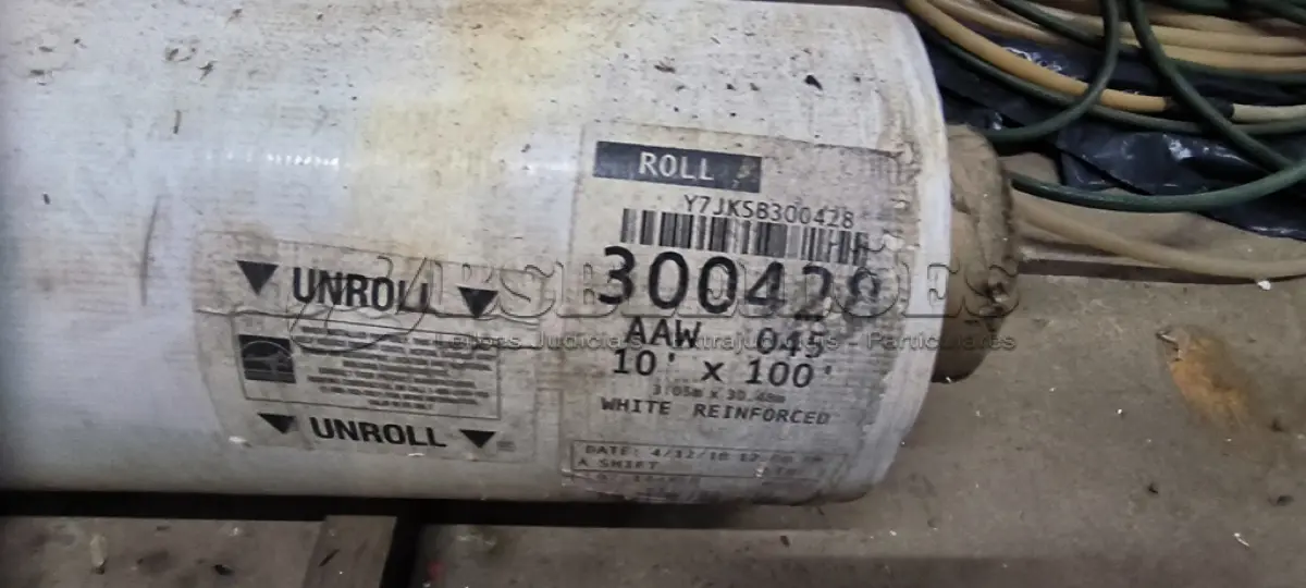 LOTE 121 - 02 ROLOS DE MANTAS REINFORCE MADE USA 3,00M X 10,00MPOLIOLEFINAS TERMOPLASTICA FLEXIVEL (NO ESTADO)