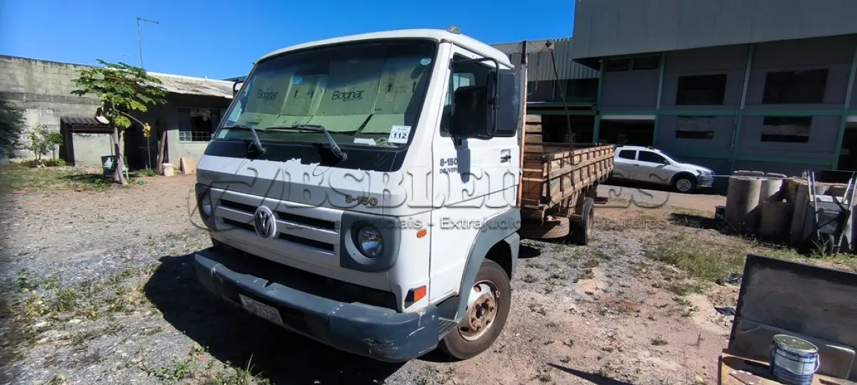 LOTE 112 - 01 CAMINHÃO VOLKSWAGEM VW/8-150 DELIVERY ANO 2006/2007 4 TONELADAS NA COR BRANCA PLACA JXX 5X7X (NO ESTADO)