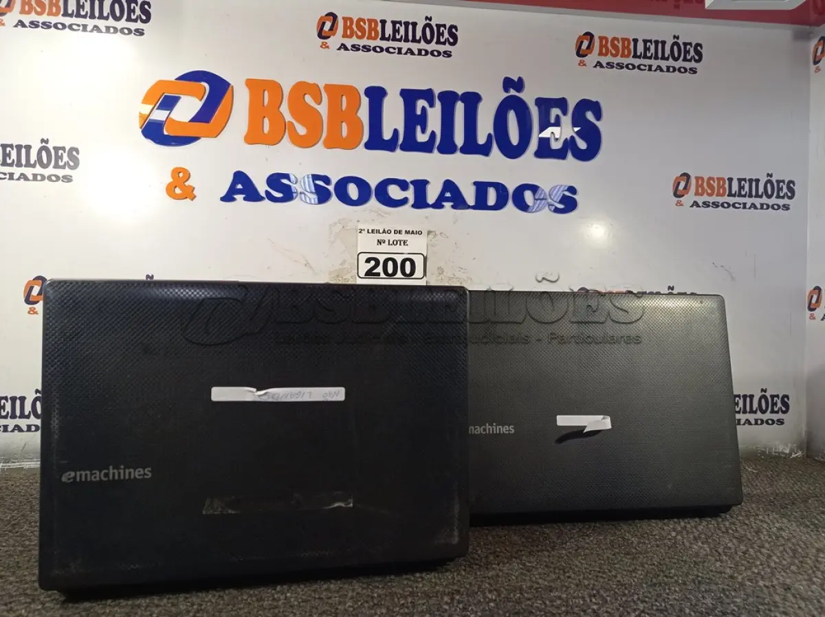 LOTE 200 - 02 NOTEBOOKS MARCAS E MODELOS DIVERSOS. (NO ESTADO) ATENÇÃO! FAZER A VISITAÇÃO ANTES DE ARREMATAR, NÃO SABEMOS SE FUNCIONA. LEILÃO NÃO TEM GARANTIA E NEM DEVOLUÇÃO, SUJEITO A POSSÍVEIS AVARIAS VISÍVEIS/OCULTAS E/OU AUSÊNCIA DE COMPONENTES.