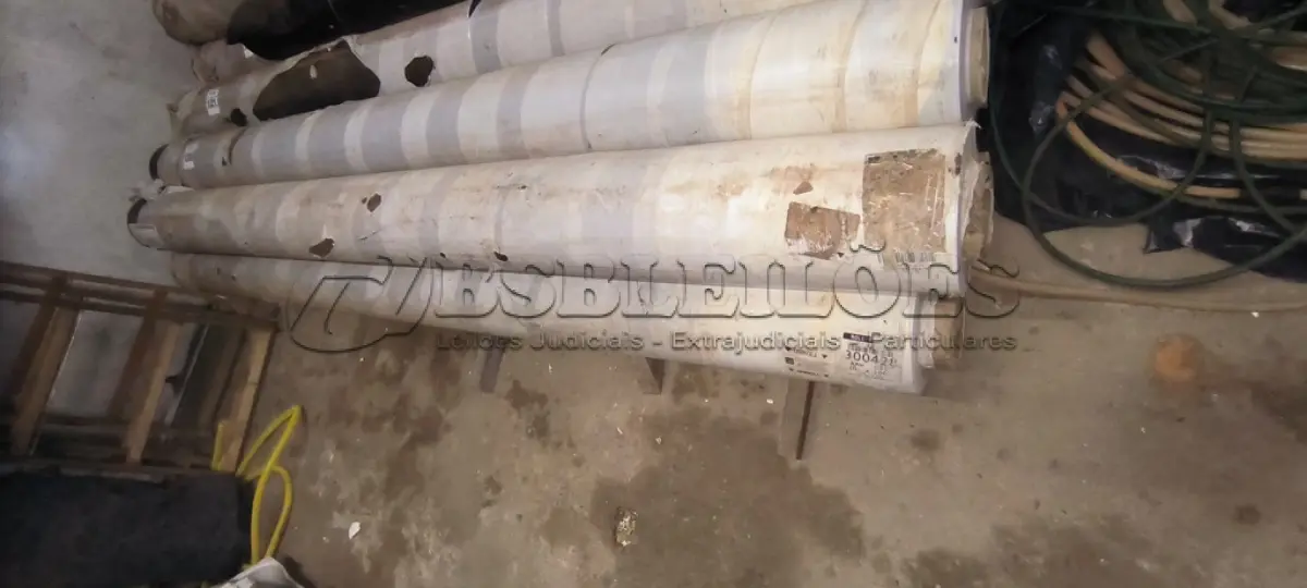 LOTE 119 - 02 ROLOS DE MANTAS REINFORCE MADE USA 3,00M X 10,00MPOLIOLEFINAS TERMOPLASTICA FLEXIVEL  (NO ESTADO)