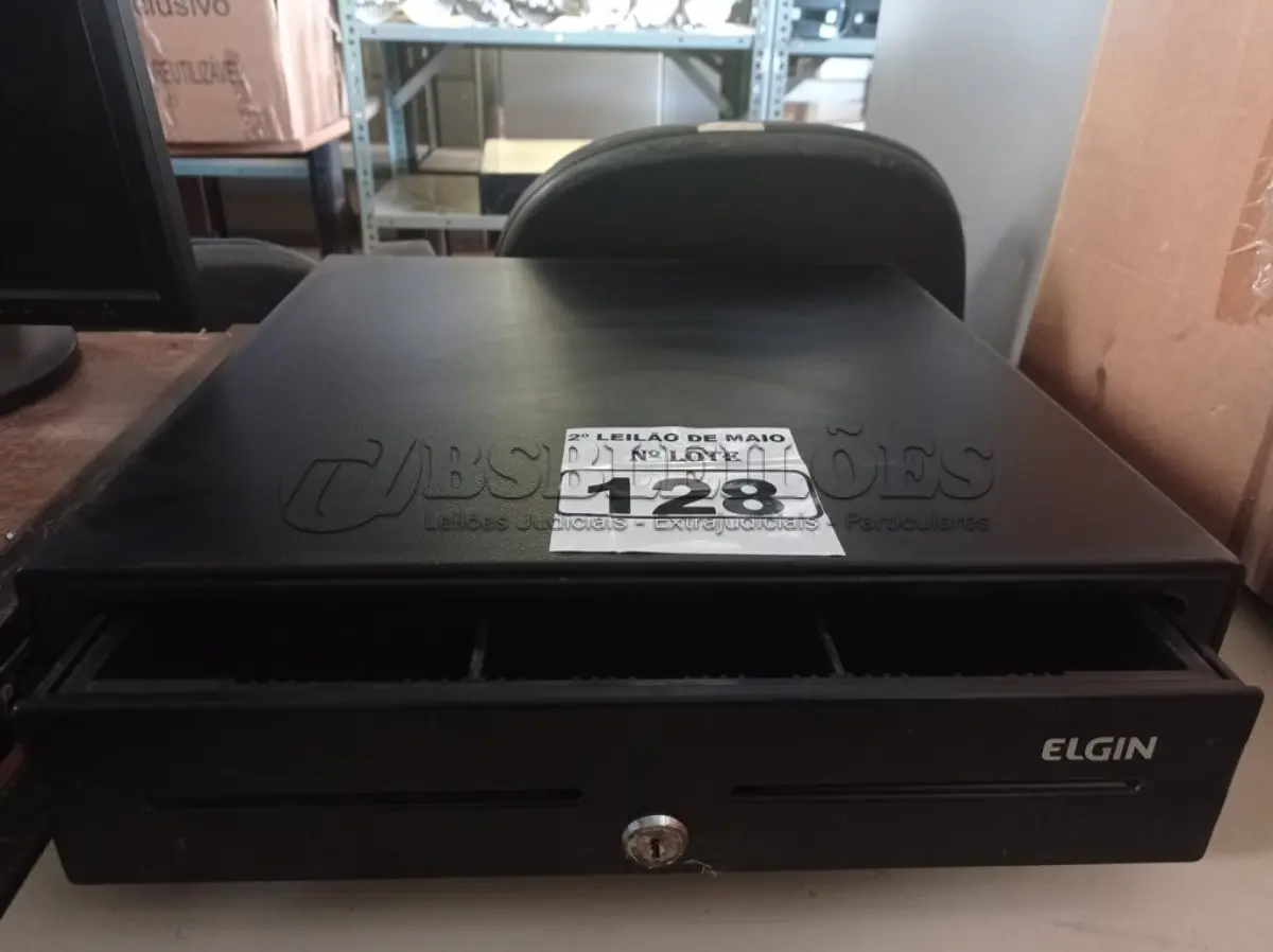 LOTE 128 - 01 GAVETA PARA CAIXA DE SUPERMERCADO. (NO ESTADO) ATENÇÃO! FAZER A VISITAÇÃO ANTES DE ARREMATAR, NÃO SABEMOS SE FUNCIONA. LEILÃO NÃO TEM GARANTIA E NEM DEVOLUÇÃO, SUJEITO A POSSÍVEIS AVARIAS VISÍVEIS/OCULTAS E/OU AUSÊNCIA DE COMPONENTES.
