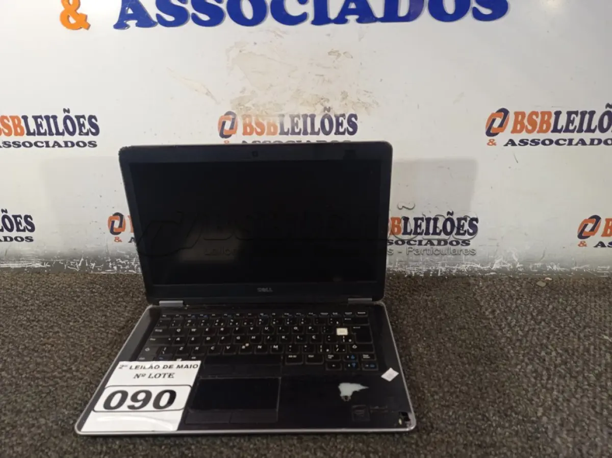 LOTE 090 - 01 NOTEBOOK MARCA DELL LATITUDE E7440. (NO ESTADO) ATENÇÃO! FAZER A VISITAÇÃO ANTES DE ARREMATAR, NÃO SABEMOS SE FUNCIONA. LEILÃO NÃO TEM GARANTIA E NEM DEVOLUÇÃO, SUJEITO A POSSÍVEIS AVARIAS VISÍVEIS/OCULTAS E/OU AUSÊNCIA DE COMPONENTES.
